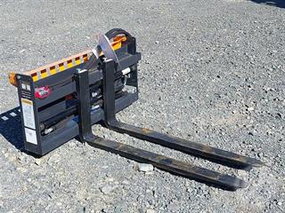 Wolverine PFA-11-3300G Skidsteer Hydraulic Pallet Fork Attachment Photo
