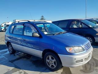 1996 Toyota Ipsum Station Wagon Photo