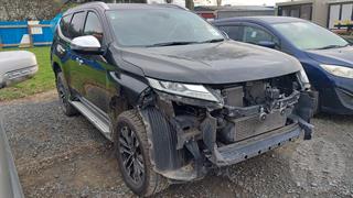 2020 Mitsubishi Pajero Sport VRX 2.4D/4WD/8AT Station Wagon Photo