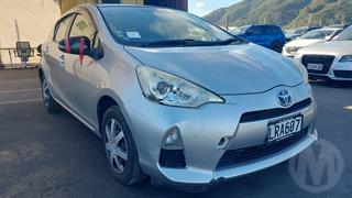 2013 Toyota Aqua Hatch Photo