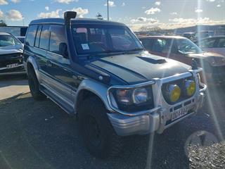 1994 Mitsubishi Pajero 2800 Station Wagon Photo