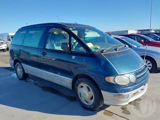 1999 Toyota Estima Lucida X Luxury Station Wagon Photo
