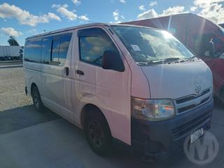 2011 Toyota Hiace Van Photo