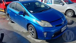 2014 Toyota Prius Hatch Photo