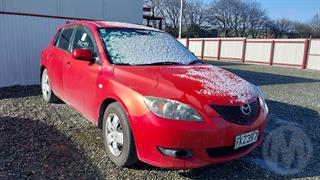 2004 Mazda Axela Hatch Photo