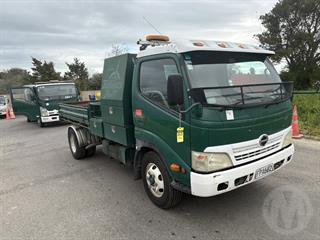 2010 Hino 300 Tipper Photo