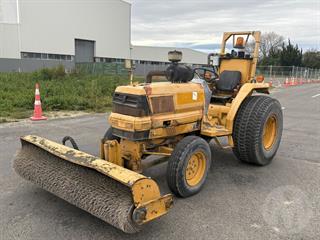 1998 Kubota L4200 Tractor Photo