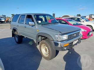 1994 Toyota Hilux Surf Station Wagon Photo