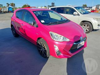 2015 Toyota Aqua Hatch Photo