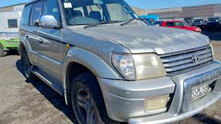 1999 Toyota Landcruiser Prado Station Wagon Photo