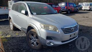 2008 Toyota Vanguard Station Wagon Photo