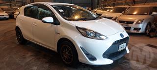 2017 Toyota Aqua Hybrid Hatch Photo