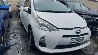 2014 Toyota Aqua Hatch Photo