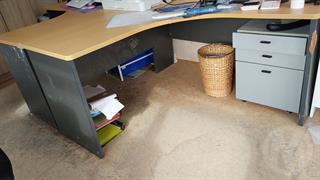 Office Desks and Drawers Office Furniture Photo