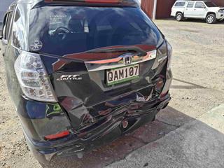 2011 Honda fit Shuttle Hatchback Hatch Photo