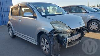 2005 Toyota Passo Hatch Photo