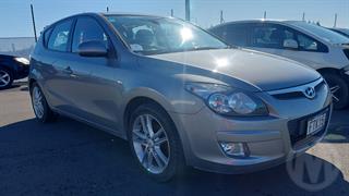 2011 Hyundai I30 1.6 Crdi Elite A4 Hatch Photo