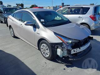 2018 Toyota Prius Hatch Photo