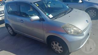 2004 Toyota Passo Hatch Photo