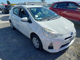 2013 Toyota Aqua Hatch Photo