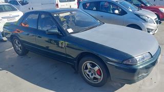 1992 Nissan Skyline Sedan Photo
