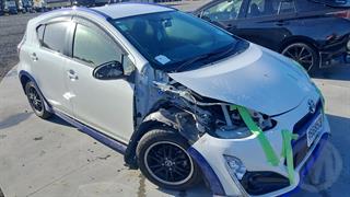 2014 Toyota Aqua Hatch Photo