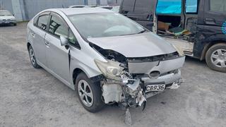 2012 Toyota Prius Hatch Photo