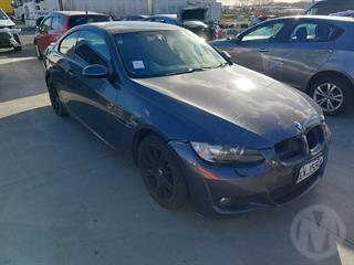 2008 BMW 320i Coupé Photo