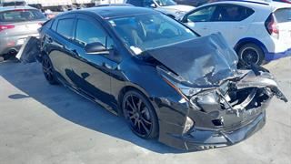 2017 Toyota Prius Hybrid Hatch Photo