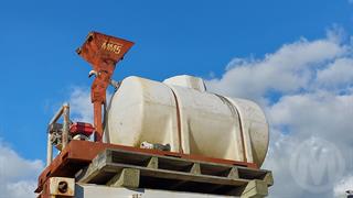 Ditch Witch MM5 Tank & Mixer Tank Photo
