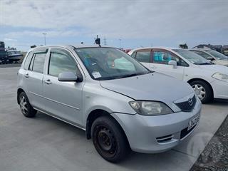 2004 Mazda Demio Hatch Photo