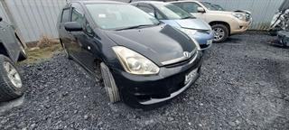 2008 Toyota Wish Station Wagon Photo
