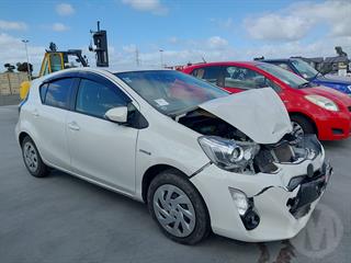 2016 Toyota Aqua Hybrid Hatch Photo