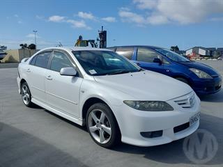 2002 Mazda Atenza Hatch Photo