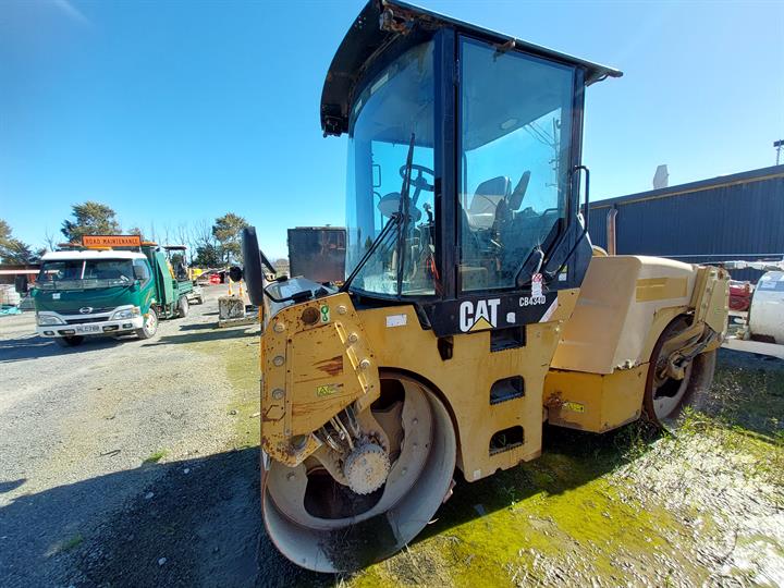 Lazy Owl Image