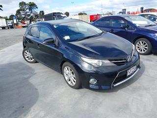 2014 Toyota Auris Hatch Photo