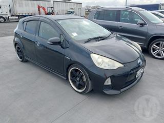 2013 Toyota Aqua Hatch Photo