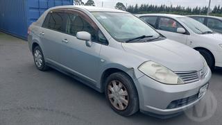 2004 Nissan Tiida Sedan Photo