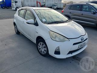 2014 Toyota Aqua Hatch Photo