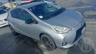 2012 Toyota Aqua Hybrid Hatch Photo