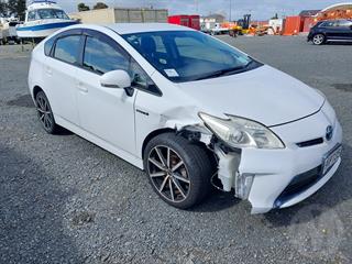 2012 Toyota Prius Hatch Photo
