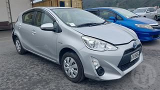 2015 Toyota Aqua Hybrid Hatch Photo