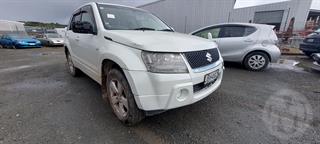 2007 Suzuki Escudo Station Wagon Photo
