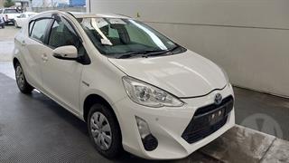 2016 Toyota Aqua Hatch Photo
