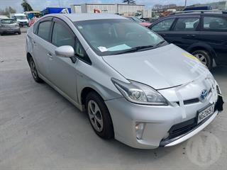 2015 Toyota Prius Hybrid Hatch Photo