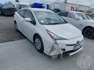2018 Toyota Prius Hatch Photo