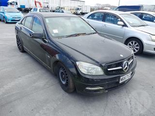 2010 Mercedes-Benz C200 Sedan Photo