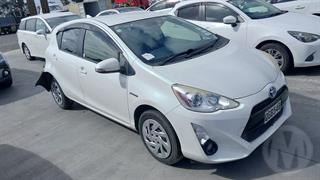 2015 Toyota Aqua Hatch Photo