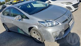 2011 Toyota Prius Hybrid Hatch Photo