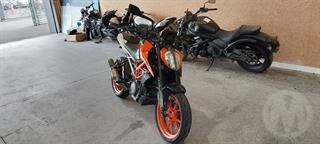 2017 KTM 390 Duke 399p Motorcycle Photo